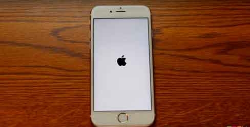 Найден элементарный способ как превратить iPhone в "кирпич" навсегда